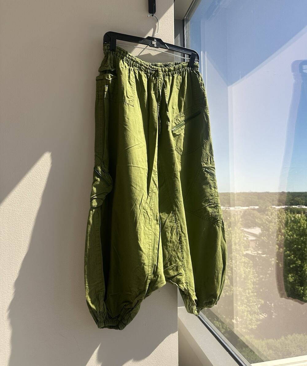 Women's Green Cotton Woven Harem Pants Relaxed Fit Zip Pockets Check Measurement